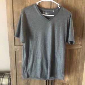 Guess mens medium v-neck T-shirt